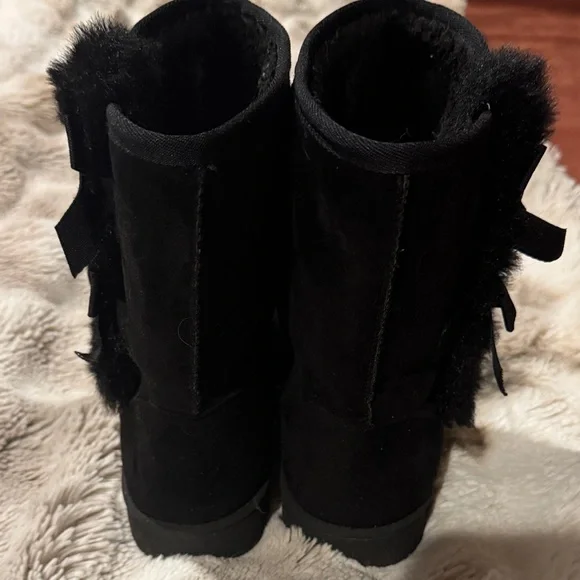 Women's Black Winter Boots - Picture 5 of 7